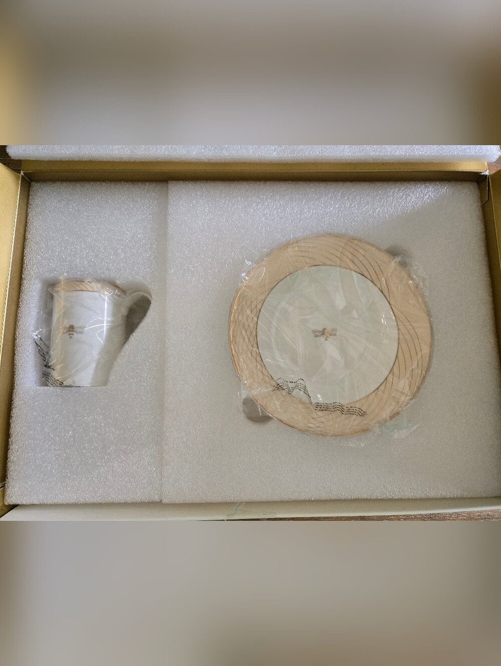 NEW 50th Golden Anniversary Mary Kay 4 Pc Place Setting Of China